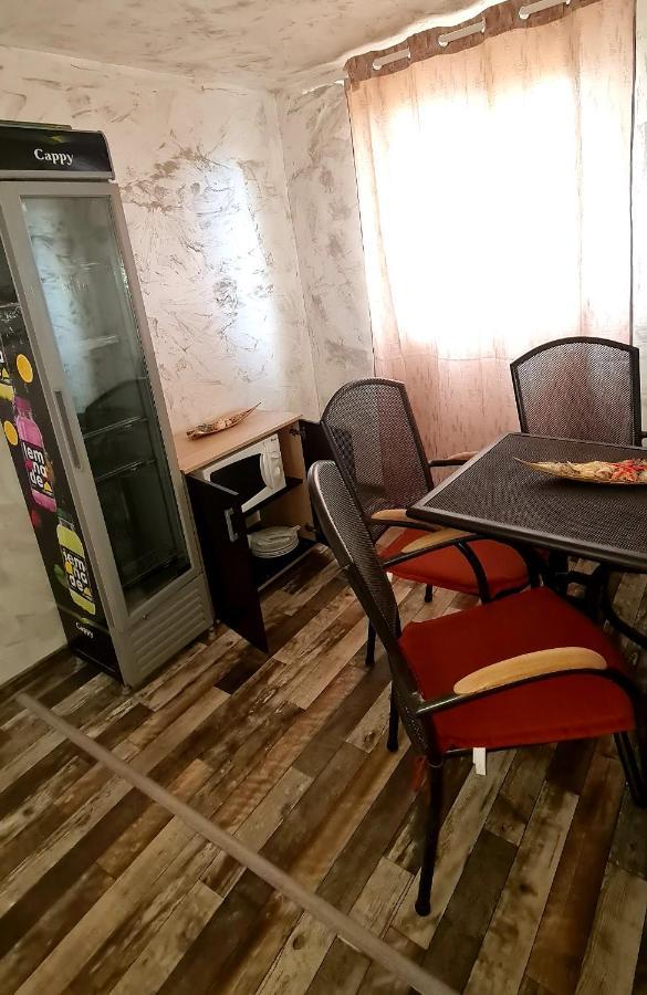 מנגליה Lazy Lounge Apartments מראה חיצוני תמונה