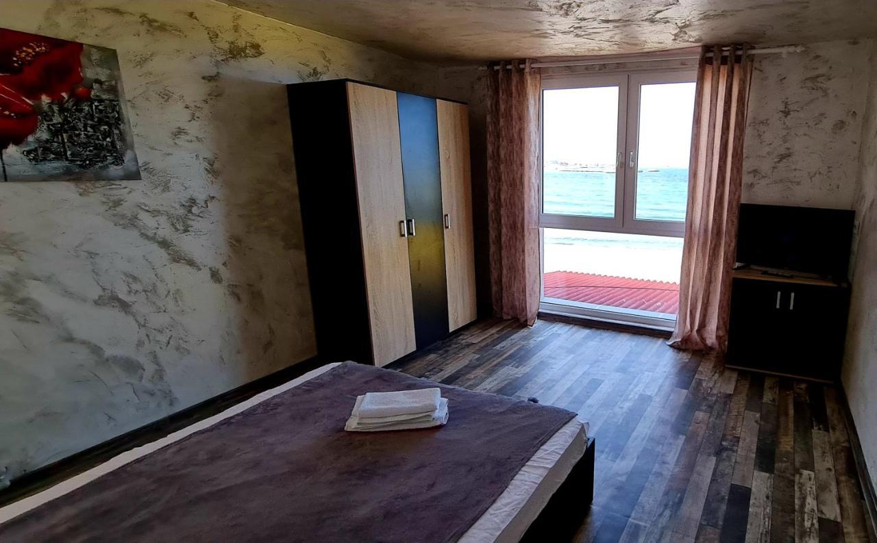 מנגליה Lazy Lounge Apartments מראה חיצוני תמונה
