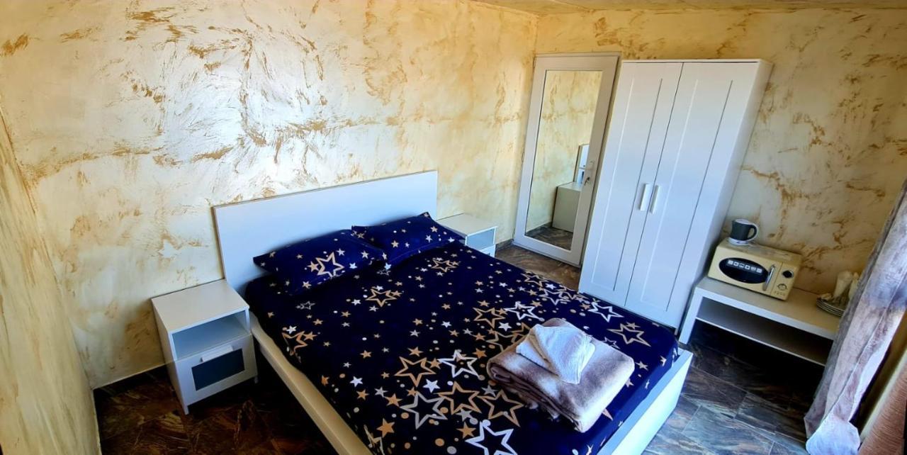 מנגליה Lazy Lounge Apartments מראה חיצוני תמונה